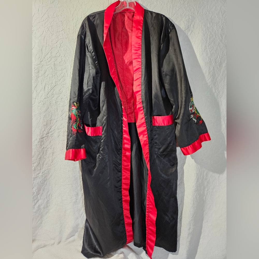 Vintage Dragon Kimono Robe - Picture 6 of 9